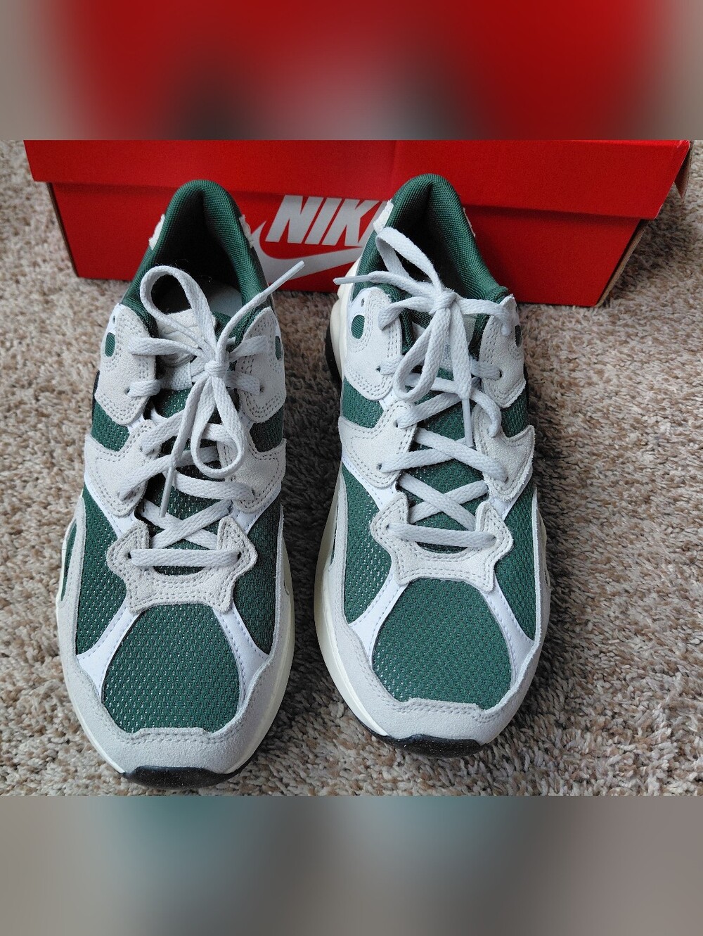 Nike Women's Sneakers Size 10 BRAND NEW